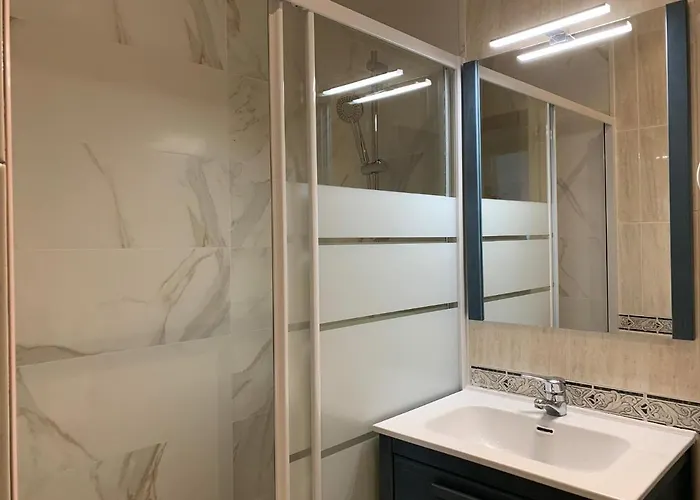 Volantin I By Aston *