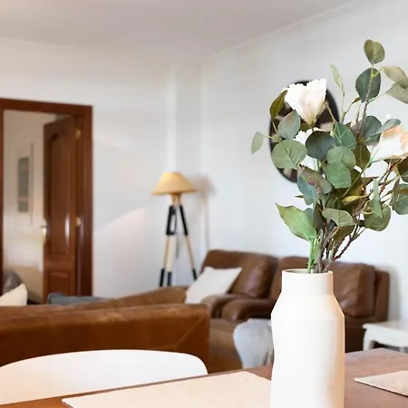 Volantin I By Aston Bilbau