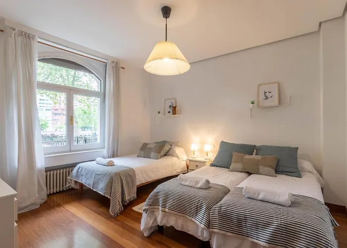 Volantin I By Aston *