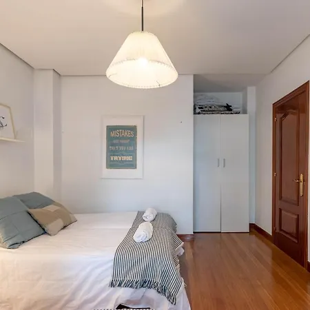 Volantin I By Aston *