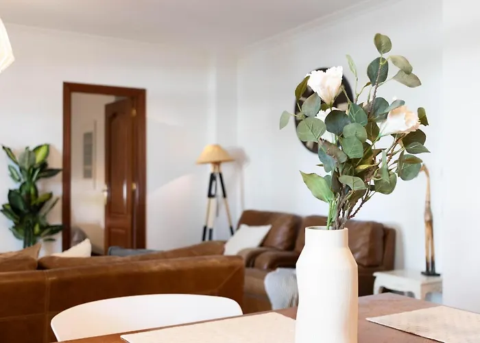 Volantin I By Aston Bilbau